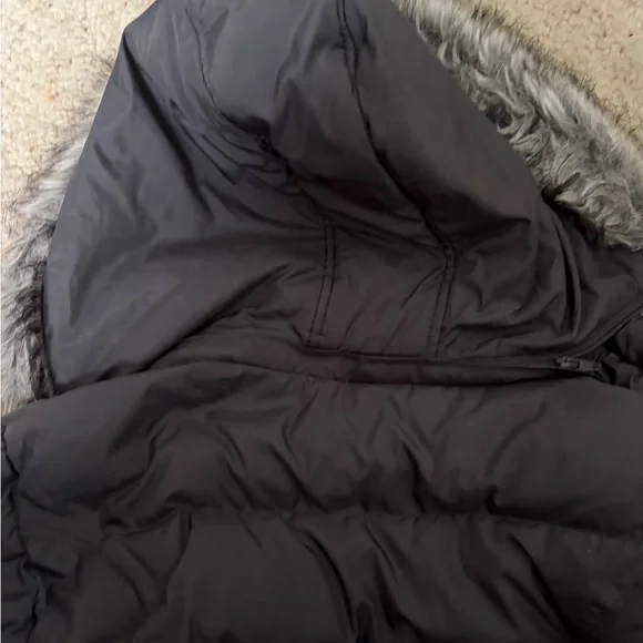 Betsey Johnson Charcoal  Puffer Jacket with Faux Fur Hood - Picture 9 of 9